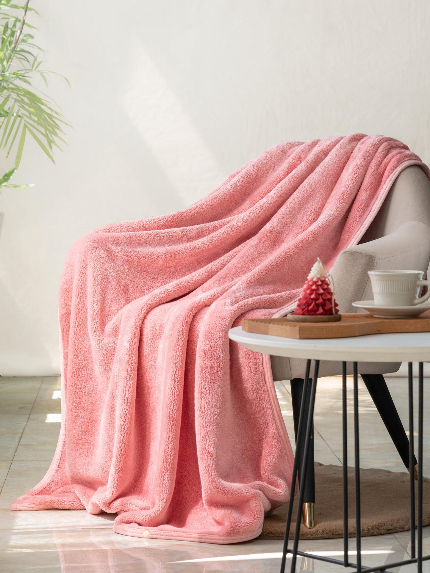 Shawl Blanket Pillow 3-in-1: Wearable Multipurpose Blanket