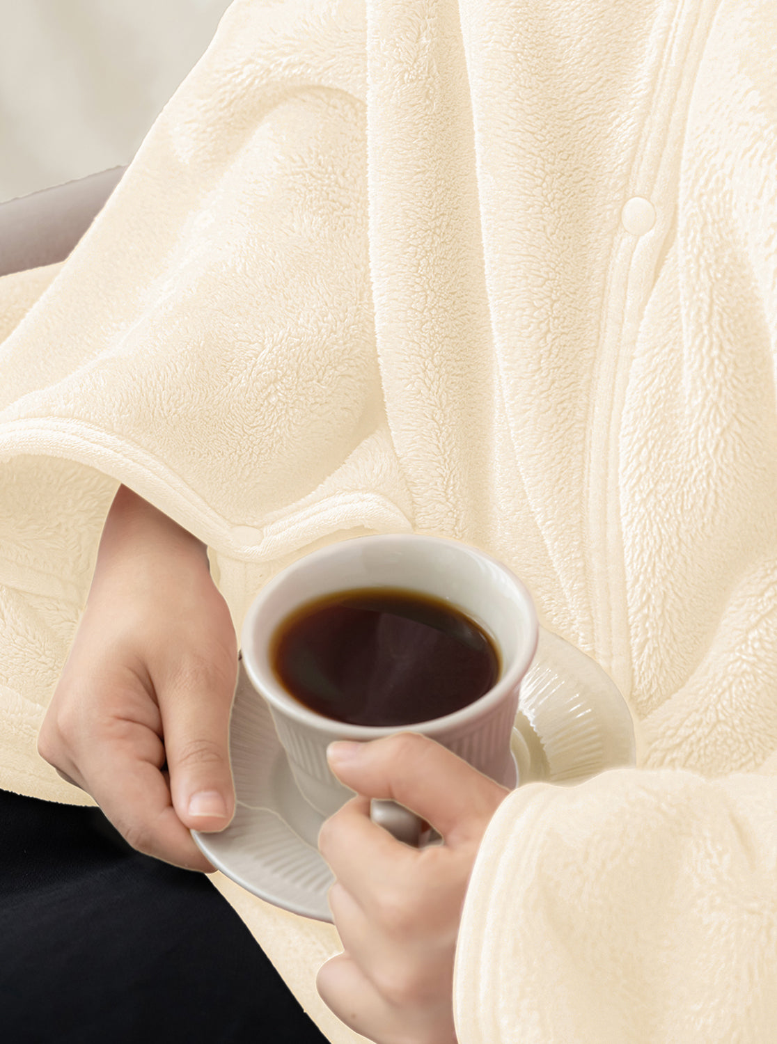 Shawl Blanket Pillow 3-in-1: Wearable Multipurpose Blanket